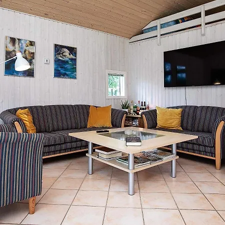 6 Person Holiday In Pr St