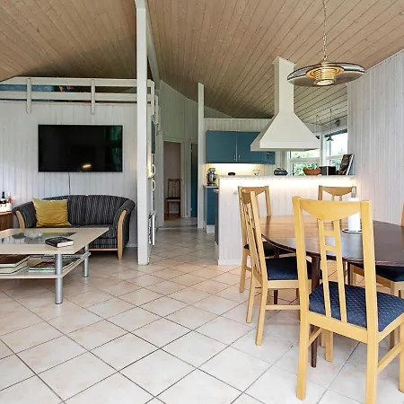 6 Person Holiday In Pr St Hotel Præstø